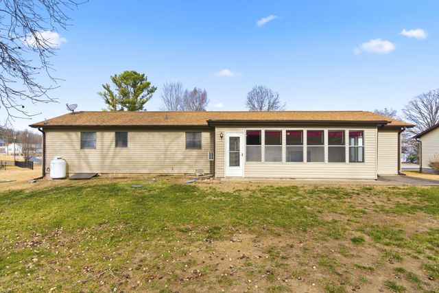 242 S Lakeshore Drive, Blue Eye, MO 65611