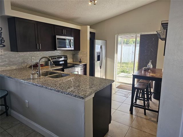 992 VISTA PALMA WAY, Orlando, FL 32825