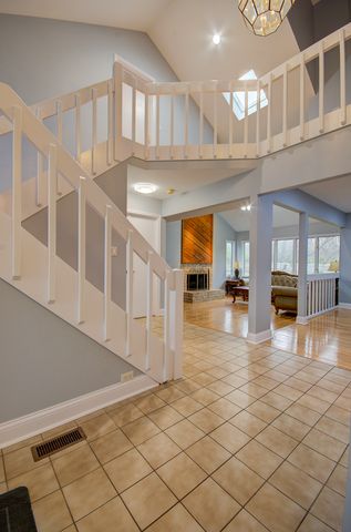1104 Samstag Court, Naperville, IL 60563