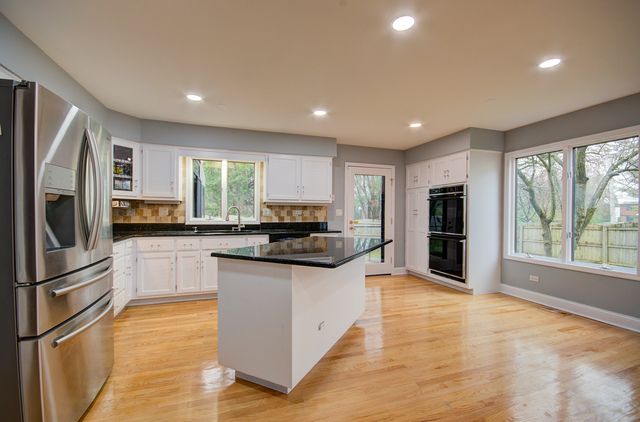 1104 Samstag Court, Naperville, IL 60563
