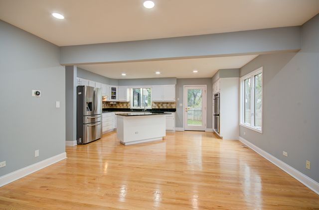 1104 Samstag Court, Naperville, IL 60563