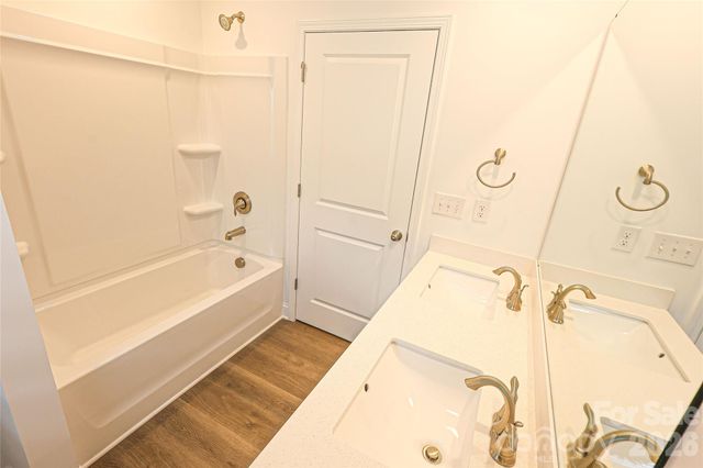 5011 Twin River Drive, Denver, NC 28037