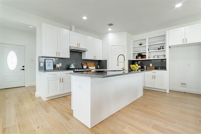 4126 Dorchester Street, Houston, TX 77016