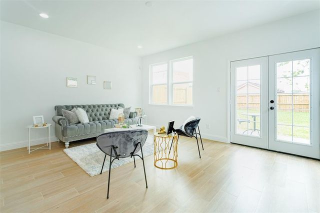 4126 Dorchester Street, Houston, TX 77016