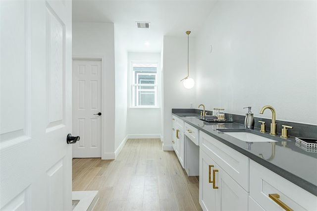 4126 Dorchester Street, Houston, TX 77016