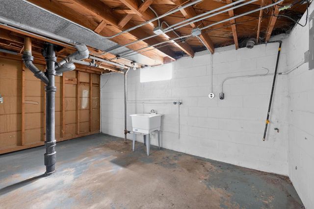 6431 W Girard AVENUE, Milwaukee, WI 53210