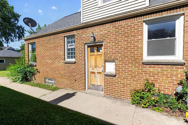 6431 W Girard AVENUE, Milwaukee, WI 53210