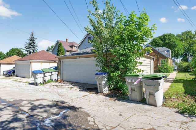 6431 W Girard AVENUE, Milwaukee, WI 53210
