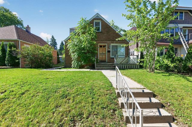 6431 W Girard AVENUE, Milwaukee, WI 53210