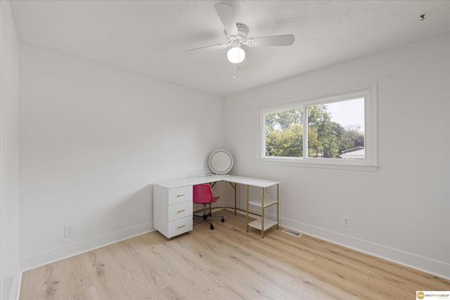 7718 Vernon Avenue, Omaha, NE 68134