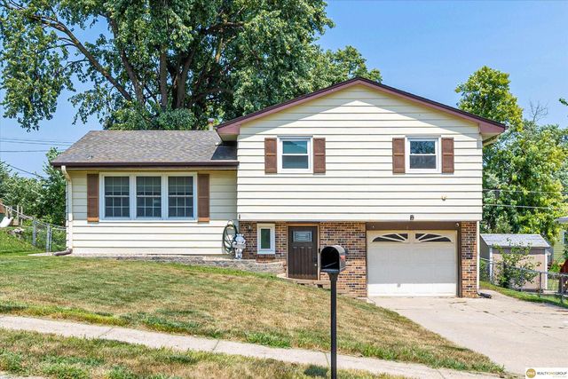 7718 Vernon Avenue, Omaha, NE 68134