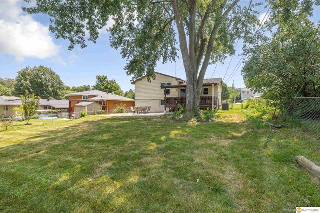 7718 Vernon Avenue, Omaha, NE 68134