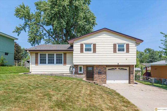 7718 Vernon Avenue, Omaha, NE 68134