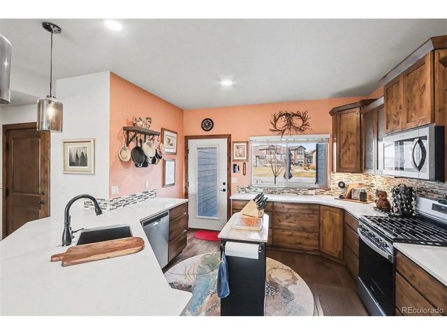 1906 Sunshine Peak Dr 18, Loveland, CO 80538