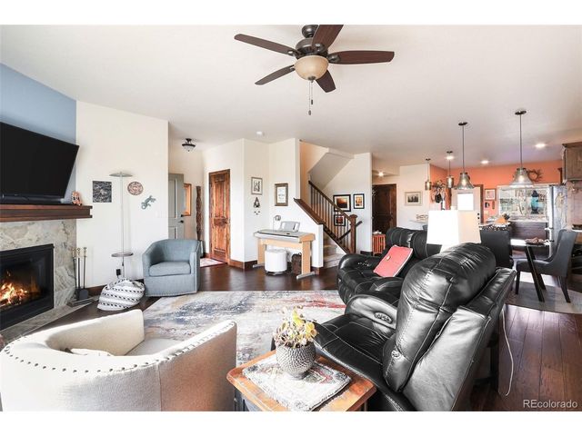 1906 Sunshine Peak Dr 18, Loveland, CO 80538