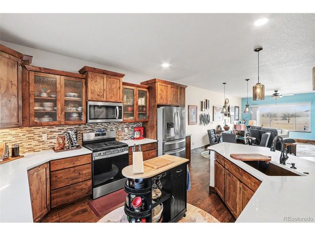 1906 Sunshine Peak Dr 18, Loveland, CO 80538