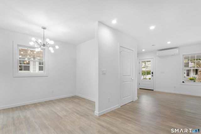 97 Fayerweather Terrace, Bridgeport, CT 06605