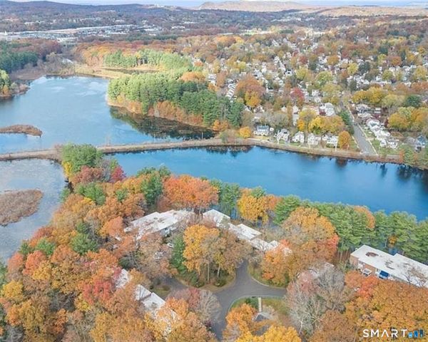 22 North Lake Drive D2, Hamden, CT 06517