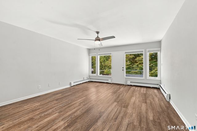 22 North Lake Drive D2, Hamden, CT 06517