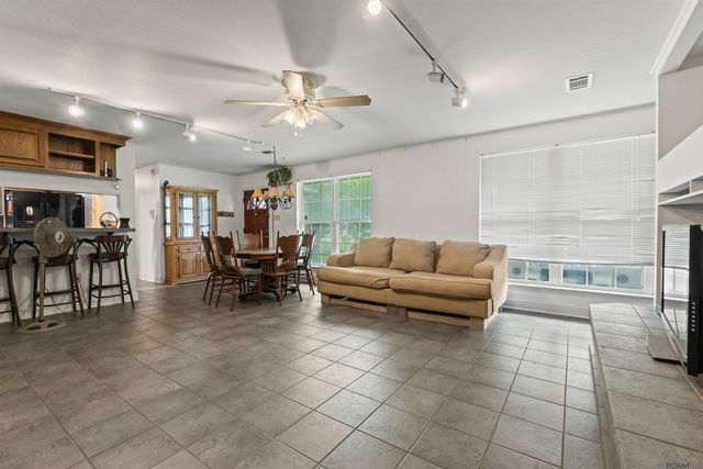 1831 Denver Dr, Baton Rouge, LA 70810