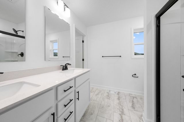 7601 Norway Lane, Lino Lakes, MN 55014