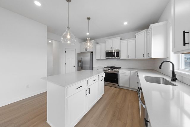 7601 Norway Lane, Lino Lakes, MN 55014