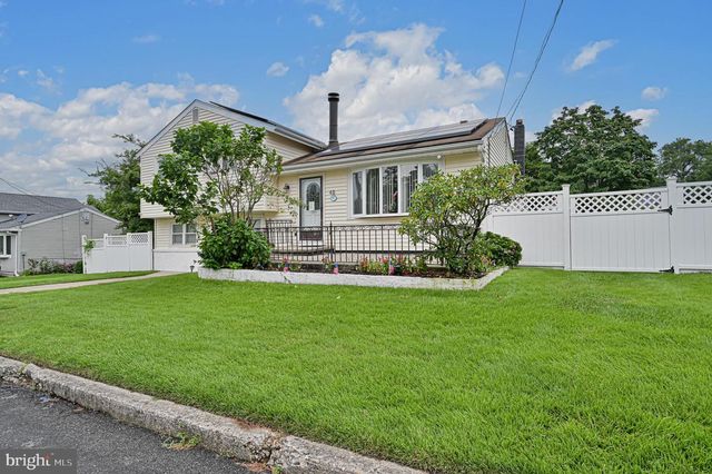 48 W BOLTON AVE, Absecon, NJ 08201