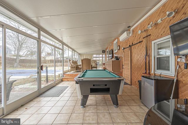 48 W BOLTON AVE, Absecon, NJ 08201