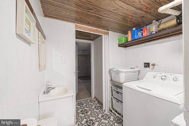 48 W BOLTON AVE, Absecon, NJ 08201