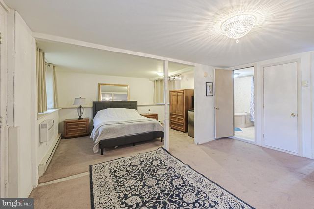 48 W BOLTON AVE, Absecon, NJ 08201