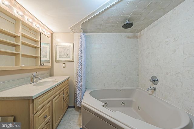 48 W BOLTON AVE, Absecon, NJ 08201