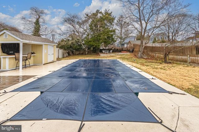 48 W BOLTON AVE, Absecon, NJ 08201