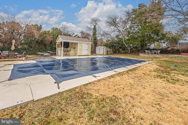 48 W BOLTON AVE, Absecon, NJ 08201