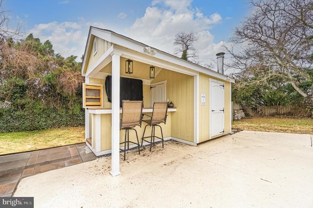 48 W BOLTON AVE, Absecon, NJ 08201