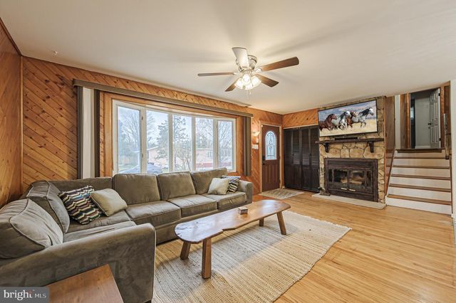 48 W BOLTON AVE, Absecon, NJ 08201