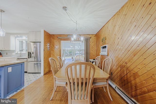 48 W BOLTON AVE, Absecon, NJ 08201