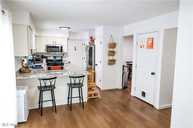 933 Van Buren Way, Medina, OH 44256