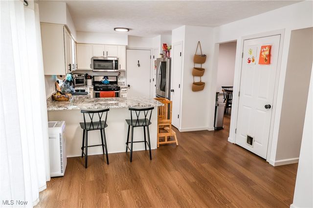 933 Van Buren Way, Medina, OH 44256