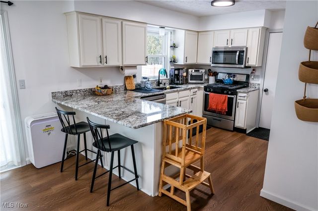 933 Van Buren Way, Medina, OH 44256