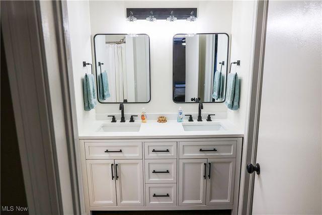 933 Van Buren Way, Medina, OH 44256