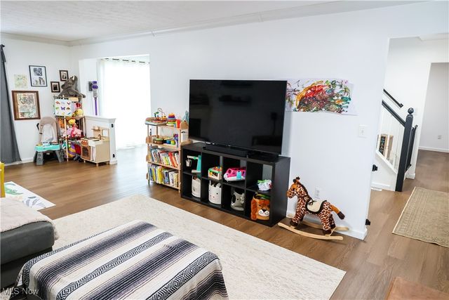 933 Van Buren Way, Medina, OH 44256