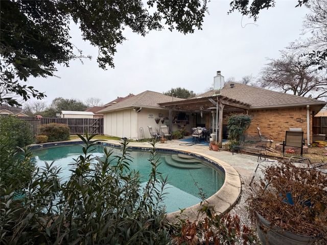 308 Rolling Oak Drive, Murphy, TX 75094