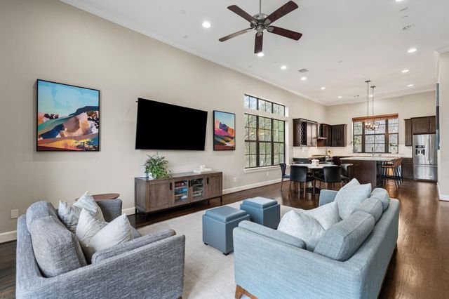 5303 Weslayan Street, Houston, TX 77005