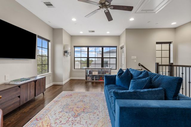 5303 Weslayan Street, Houston, TX 77005