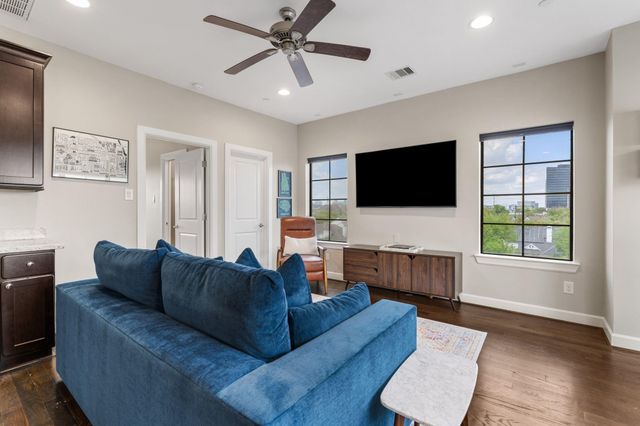 5303 Weslayan Street, Houston, TX 77005