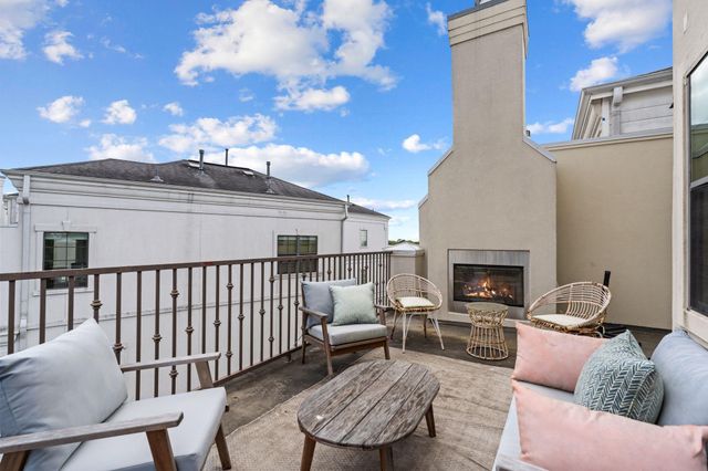 5303 Weslayan Street, Houston, TX 77005