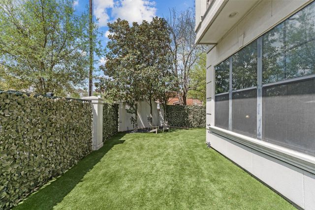 5303 Weslayan Street, Houston, TX 77005