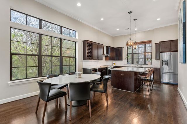 5303 Weslayan Street, Houston, TX 77005
