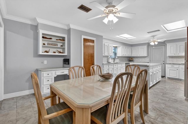 1039 Honey Hill Drive, Houston, TX 77077