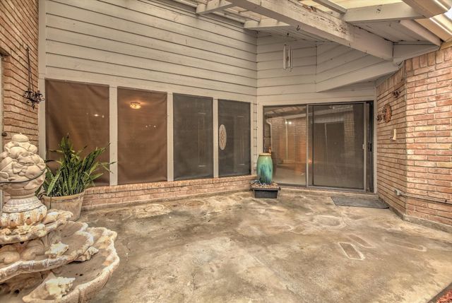 1039 Honey Hill Drive, Houston, TX 77077